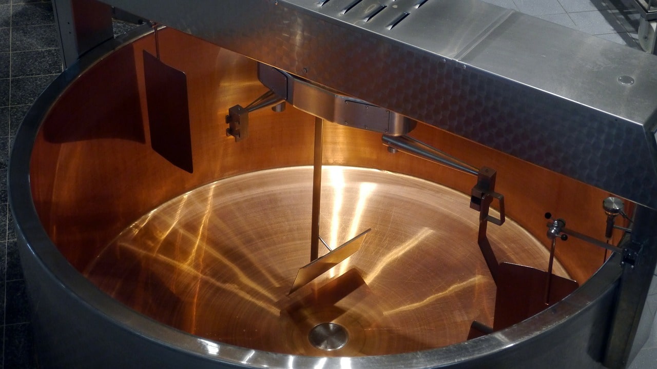 کاهش ذخایر مس و فولاد چین